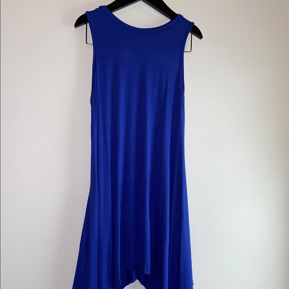 ❤️ Asymmetrical Hemline Dress